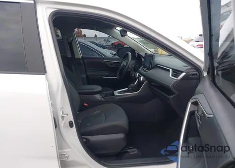 2022 Toyota Rav4 Le z USA, uszkodzony, nr VIN 2T3F1RFV8NC287512